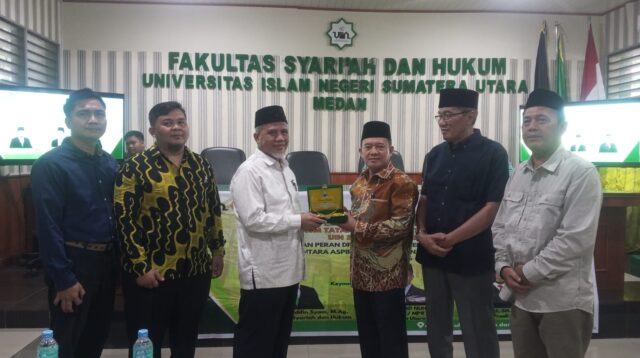 Senator KH. Muhammad Nuh Paparkan Peran Strategis DPD RI dalam Stadium General di UIN Sumatera Utara